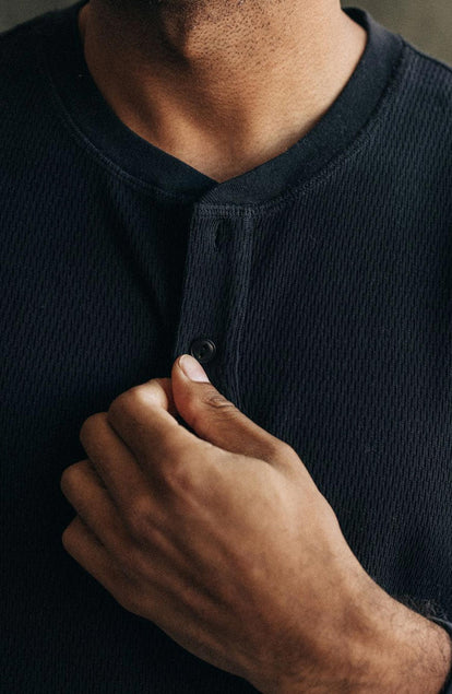 The Organic Cotton Waffle Henley in Coal