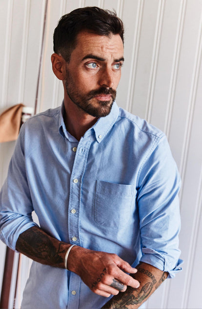 fit model adjusting sleeves on The Jack in Blue Everyday Oxford