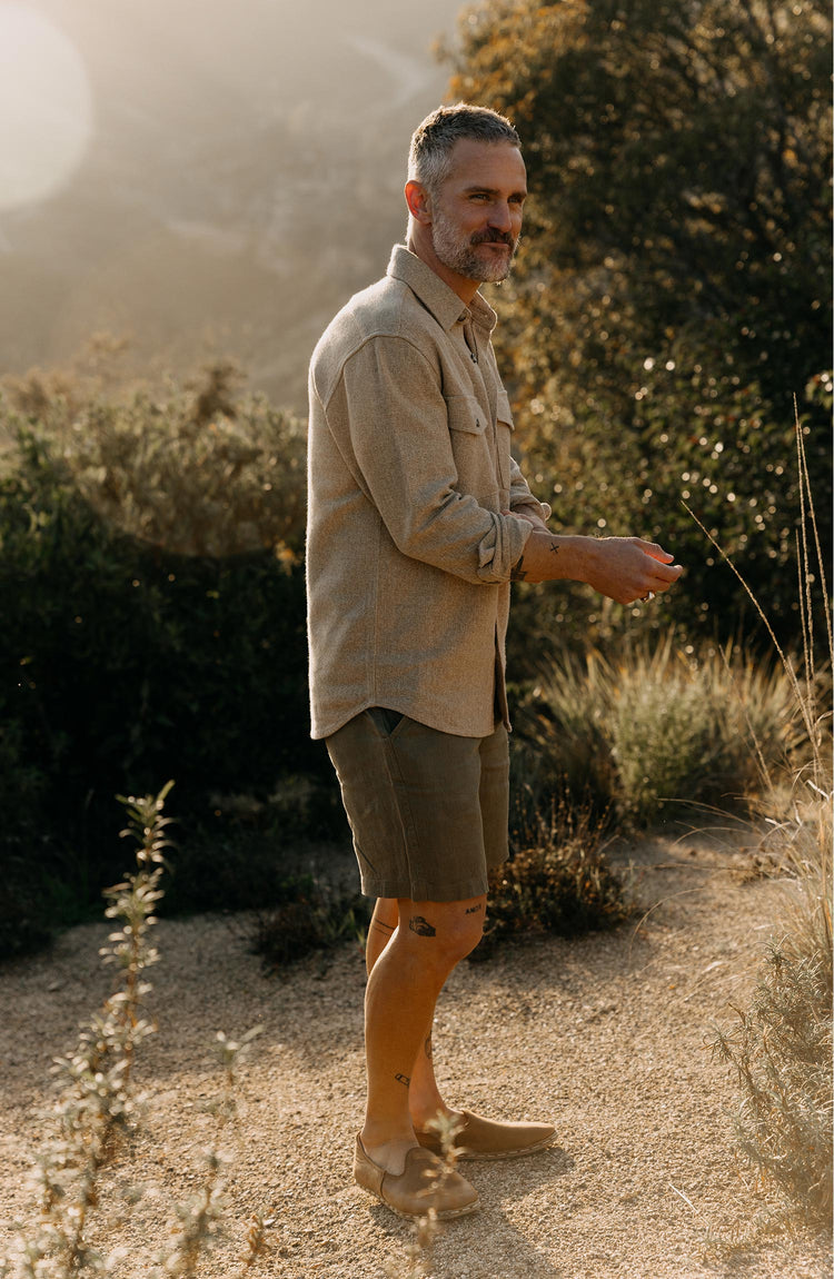 fit model walking wearing The Point Shirt in Heather Oat Linen Tweed