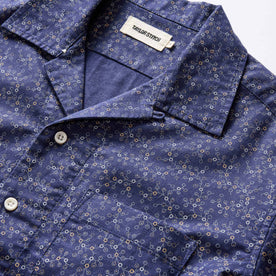 material shot of the collar on The Short Sleeve Hawthorne in Dark Navy Floral, Wovens by Taylor Stitch