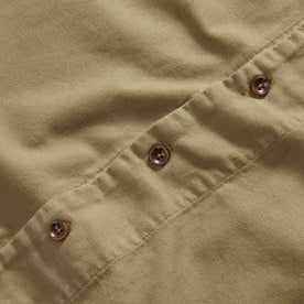 material shot of the horn buttons on The Short Sleeve Hawthorne in Sea Moss, Wovens by Taylor Stitch