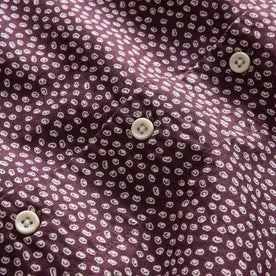 material shot of the buttons on The Short Sleeve Hawthorne in Port Shell, Wovens by Taylor Stitch