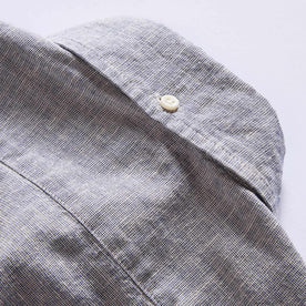 material shot of the back collar on The Jack in Blue Sky Slub Cotton Linen, Wovens by Taylor Stitch