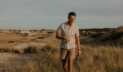 fit model walking in The Short Sleeve Hawthorne in Tide Pool