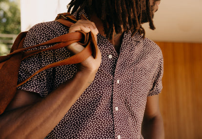 Model in The Short Sleeve Hawthorne Shirt in Port Shell