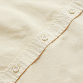 material shot of the buttons on The Jack in Butter Oxford, Wovens by Taylor Stitch