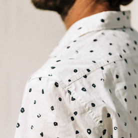 our fit model wearing The Short Sleeve Hawthorne in Brush Dot, Wovens by Taylor Stitch