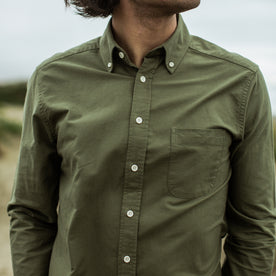 Our fit model wearing The Jack in Army Everyday Oxford., Wovens by Taylor Stitch