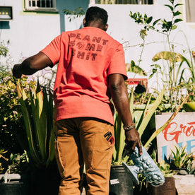 fit model showing printed back of The Heavy Bag Tee in Hibiscus, Knits by Taylor Stitch